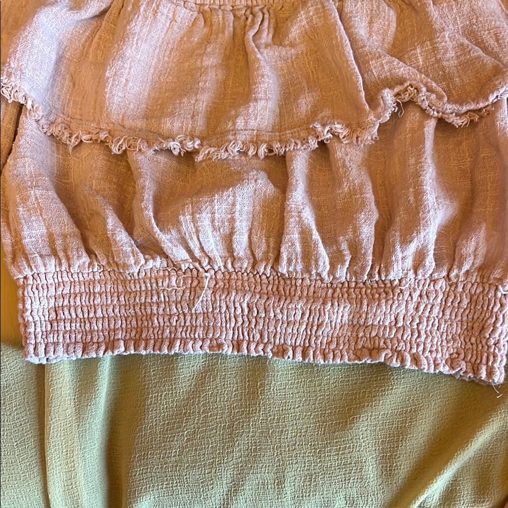 Le Lis Cream Ruffled Blouse - Picture 5 of 6